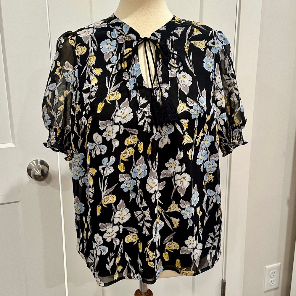 🔥 Blue and Yellow Puff Sleeve Blouse with Tie Front and Ruffled Details 🔥